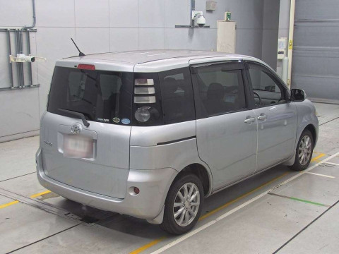 2010 Toyota Sienta NCP81G[1]