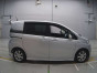 2013 Honda Freed spike hybrid