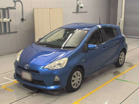 2014 Toyota Aqua NHP10[0]