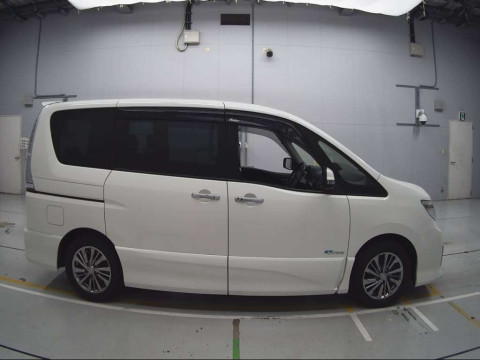 2014 Nissan Serena HC26[2]