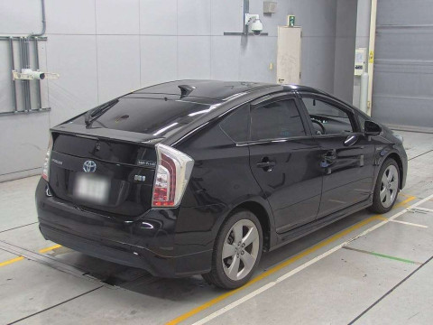 2013 Toyota Prius ZVW30[1]