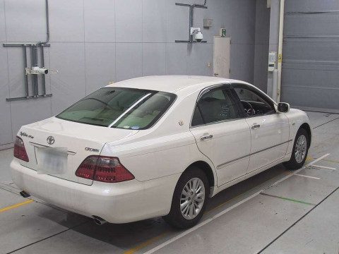 2006 Toyota Crown GRS183[1]