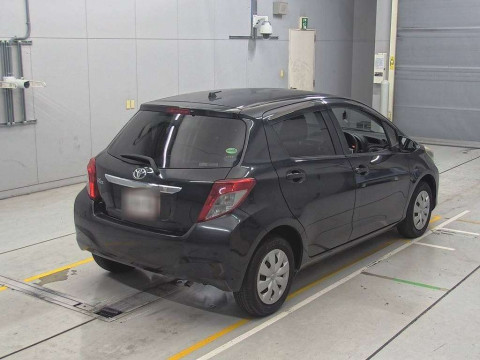 2013 Toyota Vitz KSP130[1]