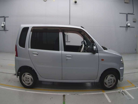 2011 Mitsubishi Toppo H82A[2]