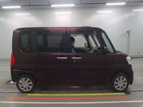 2013 Daihatsu Tanto LA600S[2]