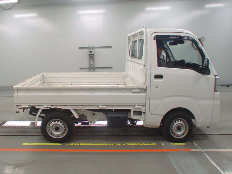 2020 Daihatsu Hijet Truck S500P[2]