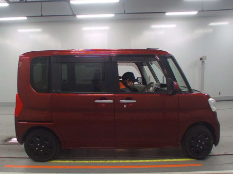 2015 Daihatsu Tanto LA600S[2]