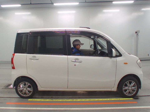 2013 Daihatsu Tanto exe L455S[2]