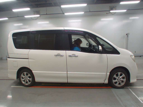 2012 Nissan Serena FC26[2]