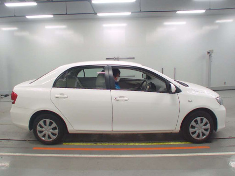 2011 Toyota Corolla Axio NZE141[2]