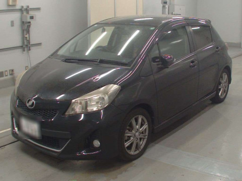 2011 Toyota Vitz NCP131[0]