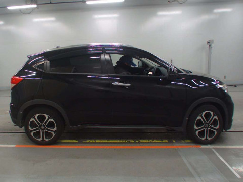 2014 Honda VEZEL RU1[2]