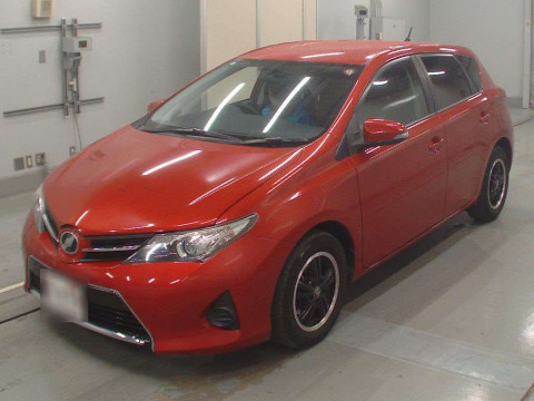 2014 Toyota Auris NZE181H[0]