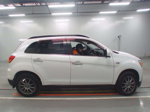 2011 Mitsubishi RVR GA3W[2]