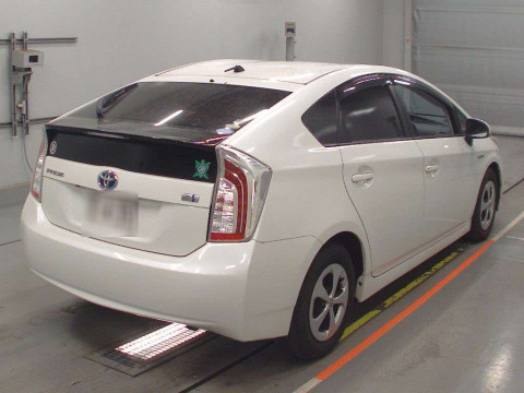 2014 Toyota Prius ZVW30[1]