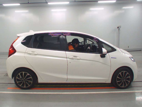 2014 Honda Fit Hybrid GP5[2]