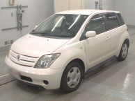 2004 Toyota IST