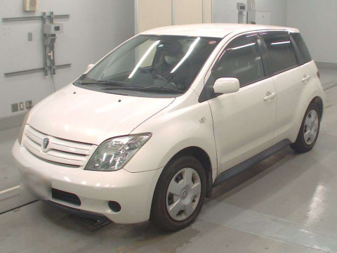 2004 Toyota IST NCP60[0]