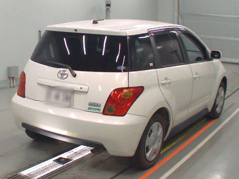 2004 Toyota IST NCP60[1]