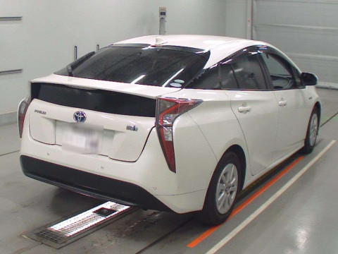 2018 Toyota Prius ZVW50[1]