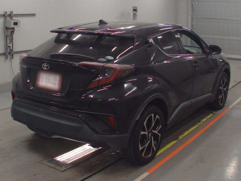 2016 Toyota C-HR NGX50[1]