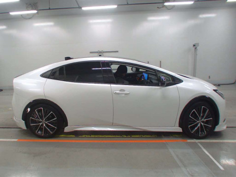 2023 Toyota Prius MXWH60[2]