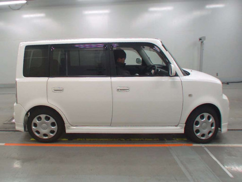 2004 Toyota bB NCP30[2]