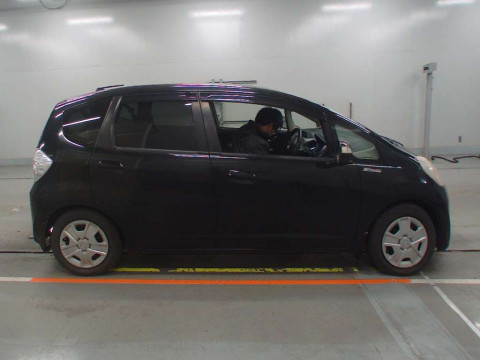 2012 Honda Fit Hybrid GP1[2]