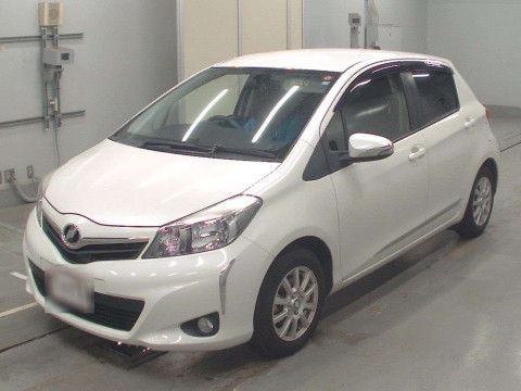 2013 Toyota Vitz NSP130[0]