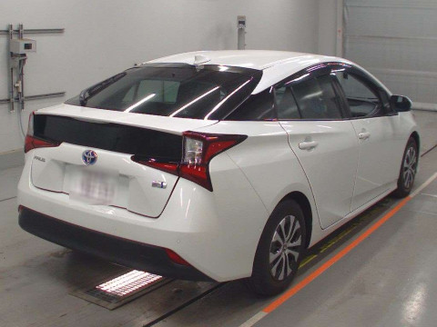 2022 Toyota Prius ZVW51[1]