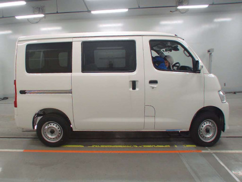 2024 Daihatsu Gran Max Cargo S413V[2]