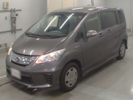 2014 Honda Freed hybrid