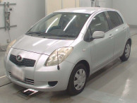 2005 Toyota Vitz