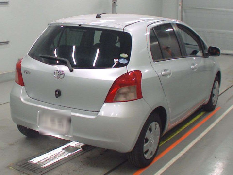 2005 Toyota Vitz SCP90[1]