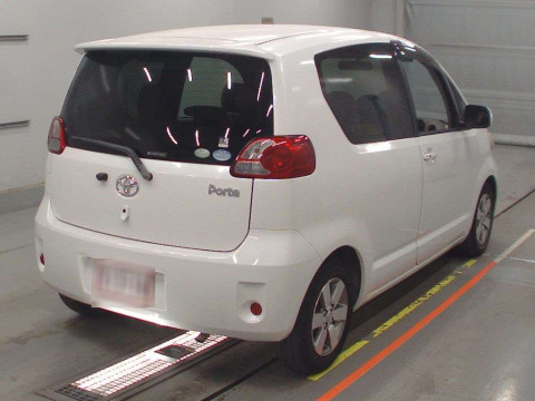 2009 Toyota Porte NNP11[1]