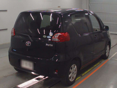 2010 Toyota Porte NNP10[1]