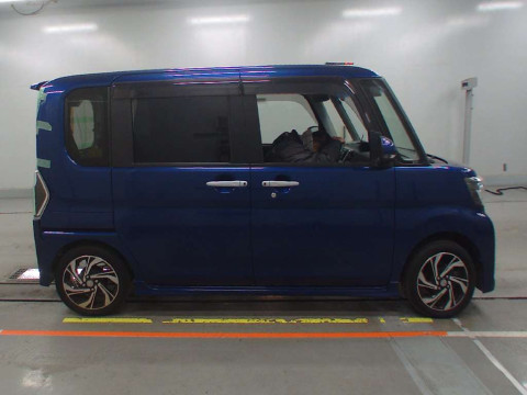 2019 Daihatsu Tanto Custom LA600S[2]