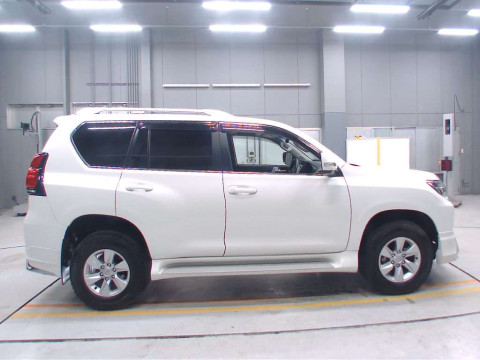 2019 Toyota Land Cruiser Prado TRJ150W[2]