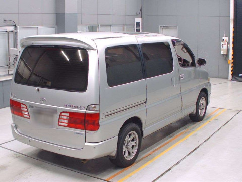 2001 Toyota Grand Hiace VCH10W[1]