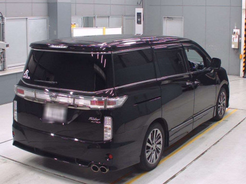 2014 Nissan Elgrand TE52[1]