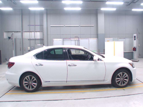 2013 Lexus LS UVF45[2]