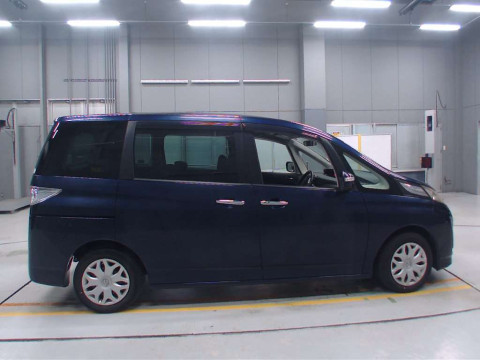 2010 Mazda Biante CCEFW[2]