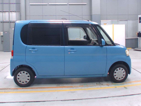 2010 Daihatsu Tanto L375S[2]