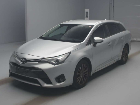 2018 Toyota Avensis Wagon ZRT272W[0]