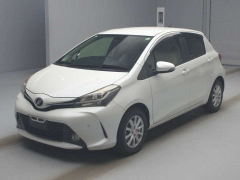 2015 Toyota Vitz NCP131[0]