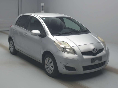 2008 Toyota Vitz SCP90[2]