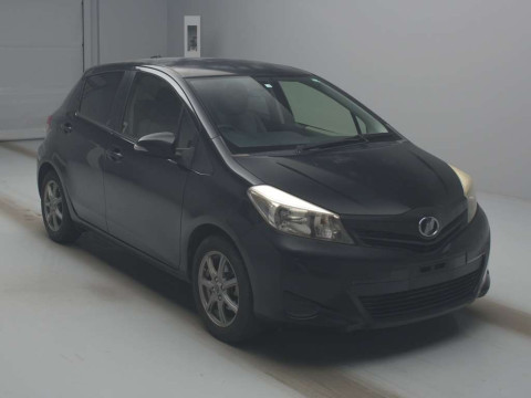 2012 Toyota Vitz NSP130[2]