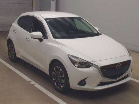 2015 Mazda Demio DJ5FS[2]