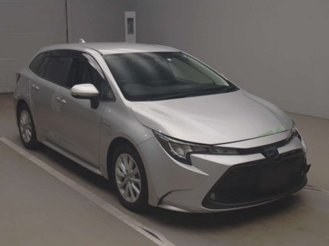 2020 Toyota Corolla Touring Wagon ZWE211W[2]