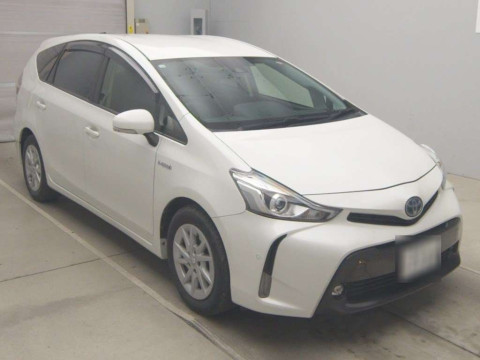 2018 Toyota Prius alpha ZVW41W[2]